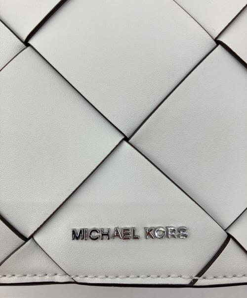 MICHAEL KORS（マイケル・コース）MICHAEL KORS (マイケル・コース) JET SET ウーヴン レザー クロスボディ ミディアム ホワイトの古着・服飾アイテム