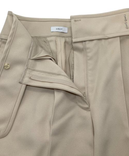 IIROT（イロット）IIROT (イロット) Eco-Trouser  エコトラウザー　センタープレスパンツ　ワイドパンツ ベージュ サイズ:38の古着・服飾アイテム