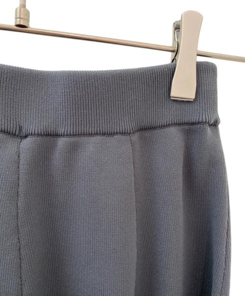 ENFOLD（エンフォルド）ENFOLD (エンフォルド) ANGEL YARN ニット Vaseフレア SK グレー サイズ:36の古着・服飾アイテム