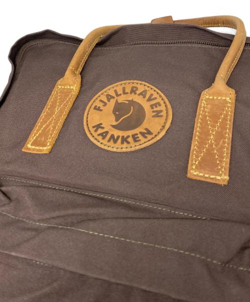 FJALLRAVEN（フェールラーベン）FJALLRAVEN (フェールラーベン) リュック ブラウンの古着・服飾アイテム