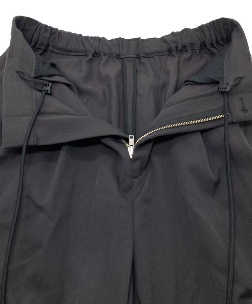 ARGUE（アーギュ）ARGUE (アーギュ) WOOL WIDE TUCK PANTS 裾ドローコード ウールワイドパンツ　日本製 グレー サイズ:2の古着・服飾アイテム