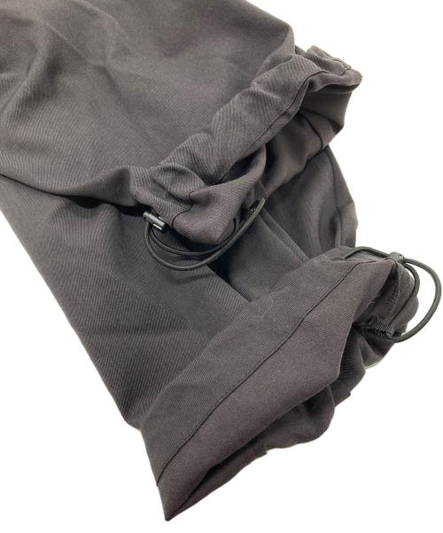 ARGUE（アーギュ）ARGUE (アーギュ) WOOL WIDE TUCK PANTS 裾ドローコード ウールワイドパンツ　日本製 グレー サイズ:2の古着・服飾アイテム