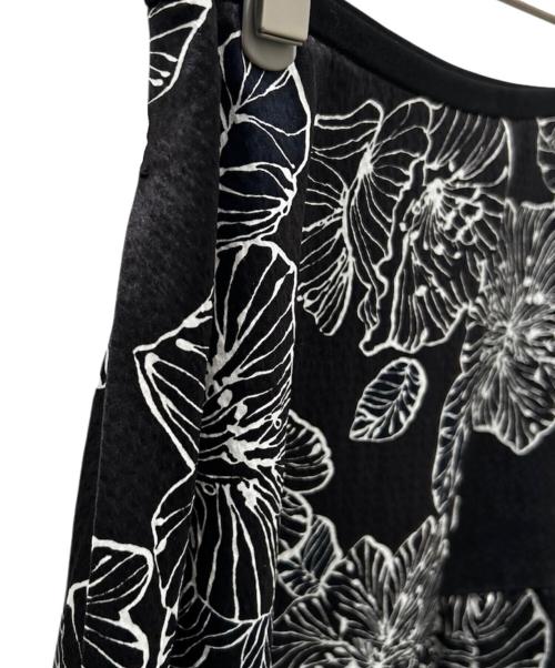 DRAWER（ドゥロワー）DRAWER (ドゥロワー) フラワープリントギャザーロングスカート ブラック サイズ:36の古着・服飾アイテム