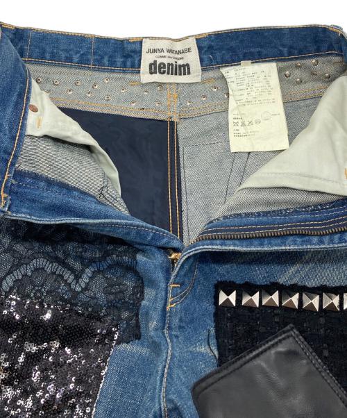 JUNYA WATANABE COMME des GARCONS（(ジュンヤワタナベ コムデギャルソン）JUNYA WATANABE COMME des GARCONS ((ジュンヤワタナベ コムデギャルソン) ランダムパッチワークデニムパンツ　デザインパンツ　デニムパンツ　日本製 インディゴ サイズ:XSの古着・服飾アイテム