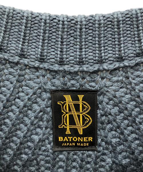 BATONER（バトナ―）BATONER (バトナ―) SIGNATURE クルーネックプルオーバーニット ブルー サイズ:3の古着・服飾アイテム