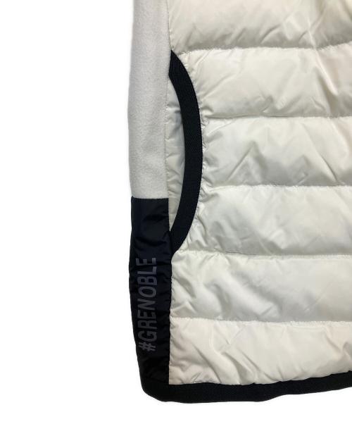 MONCLER GRENOBLE（モンクレール グルノーブル）MONCLER GRENOBLE (モンクレール グルノーブル) MAGLIA CARDIGAN ホワイト サイズ:Mの古着・服飾アイテム