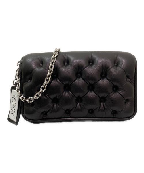 Maison Margiela（メゾンマルジェラ）Maison Margiela (メゾンマルジェラ) GLAM SLAM EMBROIDERY FLAP MINI ブラックの古着・服飾アイテム