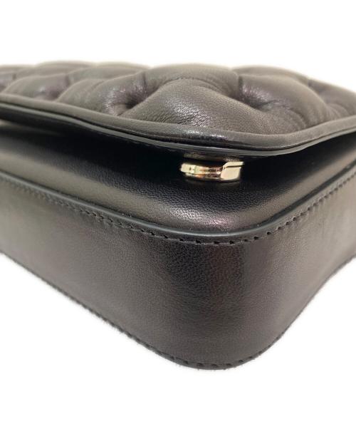 Maison Margiela（メゾンマルジェラ）Maison Margiela (メゾンマルジェラ) GLAM SLAM EMBROIDERY FLAP MINI ブラックの古着・服飾アイテム