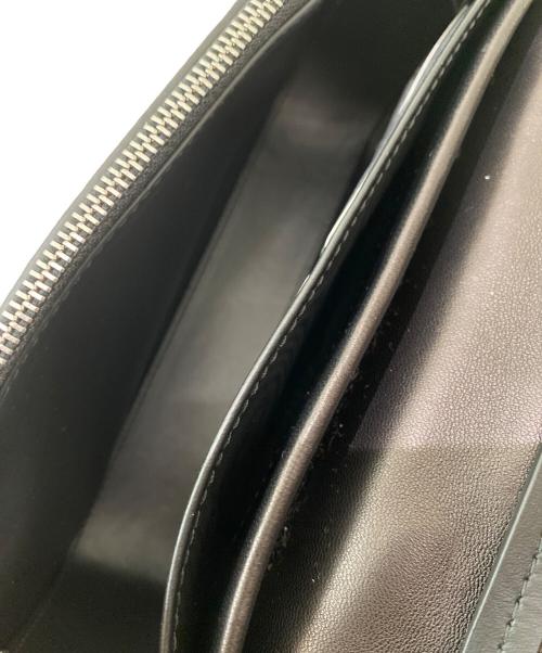 Maison Margiela（メゾンマルジェラ）Maison Margiela (メゾンマルジェラ) GLAM SLAM EMBROIDERY FLAP MINI ブラックの古着・服飾アイテム