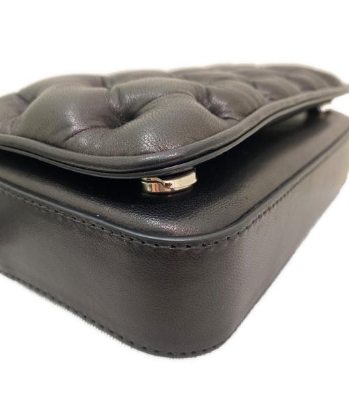 Maison Margiela（メゾンマルジェラ）Maison Margiela (メゾンマルジェラ) GLAM SLAM EMBROIDERY FLAP MINI ブラックの古着・服飾アイテム