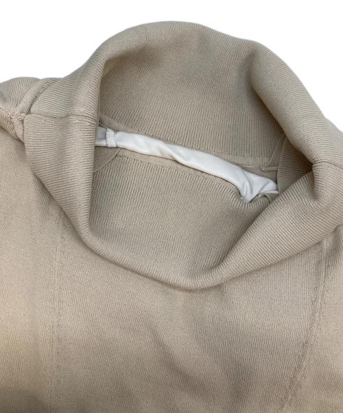 JENNE（ジェンヌ）JENNE (ジェンヌ) オフショルダー フレアニットワンピース ベージュ サイズ:Mの古着・服飾アイテム