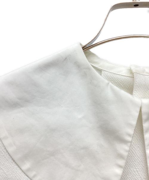 OHGA（オオガ）OHGA (オオガ) ビッグカラーフリルブラウス ホワイト サイズ:Ｍの古着・服飾アイテム