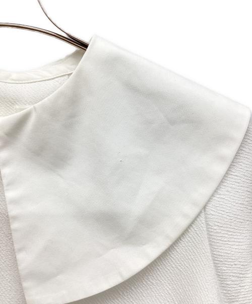 OHGA（オオガ）OHGA (オオガ) ビッグカラーフリルブラウス ホワイト サイズ:Ｍの古着・服飾アイテム