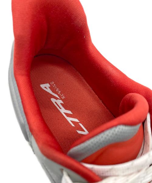 ALTRA（アルトラ）ALTRA (アルトラ) TORIN 7 グレー×レッド サイズ:US7の古着・服飾アイテム