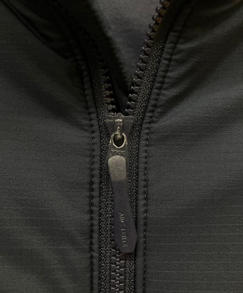 ARC'TERYX（アークテリクス）ARC'TERYX (アークテリクス) アウトドアウェア(ジャケット) ネイビー サイズ:SIZE Lの古着・服飾アイテム
