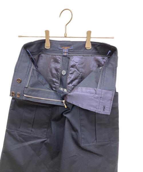 LOUIS VUITTON（ルイ ヴィトン）LOUIS VUITTON (ルイ ヴィトン) ロゴボタンバミューダパンツ ネイビー サイズ:SIZE36 未使用品の古着・服飾アイテム
