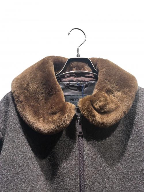 PRADA（プラダ）PRADA (プラダ) ウール ブルゾンジャケット シアリング襟付き ブラウン サイズ:52の古着・服飾アイテム