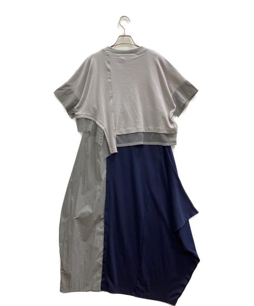AULA AILA（アウラアイラ）AULA AILA (アウラアイラ) ASYMMETRY TAFFETA COMBINATION ONE PIECE グレー×ネイビーの古着・服飾アイテム