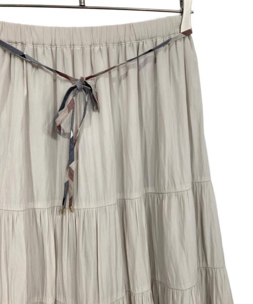 BLUE LABEL CRESTBRIDGE（ブルーレーベルクレストブリッジ）BLUE LABEL CRESTBRIDGE (ブルーレーベルクレストブリッジ) シルキークロスティアードスカート ベージュ サイズ:38の古着・服飾アイテム