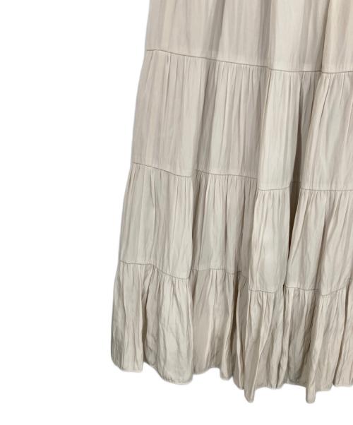 BLUE LABEL CRESTBRIDGE（ブルーレーベルクレストブリッジ）BLUE LABEL CRESTBRIDGE (ブルーレーベルクレストブリッジ) シルキークロスティアードスカート ベージュ サイズ:38の古着・服飾アイテム