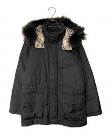 BURBERRY（バーバリー）の古着「ラクーンファー フーデッドダウンコート」｜ブラック