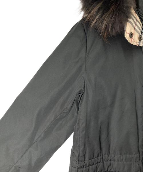 BURBERRY（バーバリー）BURBERRY (バーバリー) ラクーンファー フーデッドダウンコート ブラック サイズ:9の古着・服飾アイテム