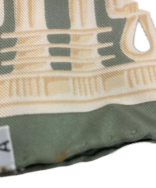 HERMES（エルメス）HERMES (エルメス) TUTANKHAMUN カレ90 シルクスカーフ グリーンの古着・服飾アイテム