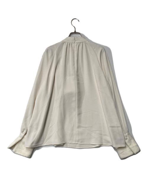 Pinky & Dianne（ピンキーアンドダイアン）Pinky & Dianne (ピンキーアンドダイアン) ジャギーカフスリボンブラウス アイボリー サイズ:38の古着・服飾アイテム