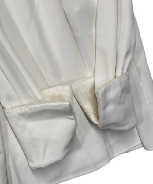 Pinky & Dianne（ピンキーアンドダイアン）Pinky & Dianne (ピンキーアンドダイアン) ジャギーカフスリボンブラウス アイボリー サイズ:38の古着・服飾アイテム