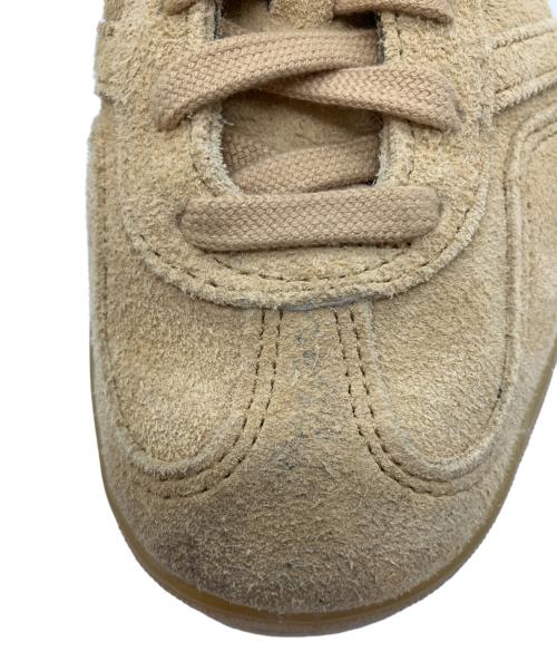 adidas（アディダス）adidas (アディダス) スニーカー ベージュ サイズ:24.5cmの古着・服飾アイテム