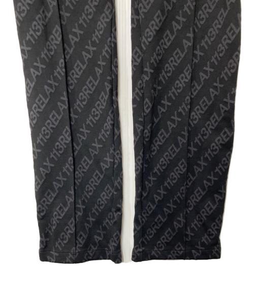 1PIU1UGUALE3 RELAX（ウノピゥウノウグァーレトレ リラックス）1piu1uguale3 relax (ウノピゥウノウグァーレトレ リラックス) 総柄ロゴジャガードスラックス ブラック サイズ:XLの古着・服飾アイテム