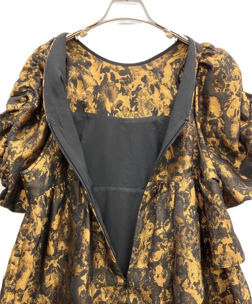 ANDRESD（アンドレスド）ANDRESD (アンドレスド) bubble sleeve jacquard dress ブラック×ゴールド サイズ:Mの古着・服飾アイテム
