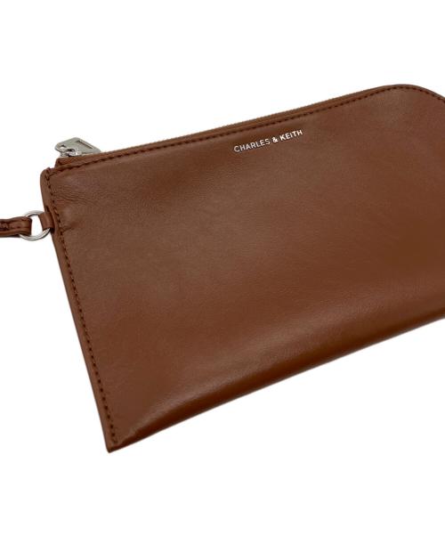 CHARLES & KEITH（チャールズアンドキース）CHARLES & KEITH (チャールズアンドキース) イヴェット ウーブントートバッグ ブラウンの古着・服飾アイテム