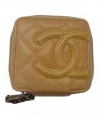 CHANELシャネル）の古着「コスメポーチ　カンボン　A29806」｜ベージュ
