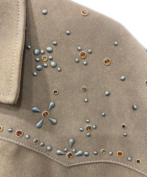 Lily Brown（リリーブラウン）Lily Brown (リリーブラウン) ANNA SUI (アナスイ) バタフライスタッズブルゾン ブラウン サイズ:ONEの古着・服飾アイテム