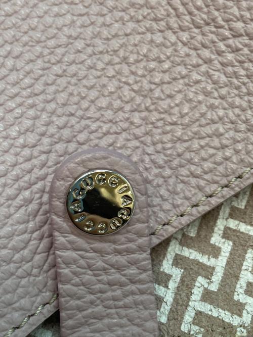 IACUCCI（イアクッチ）IACUCCI (イアクッチ) レザートートバッグ パープルの古着・服飾アイテム