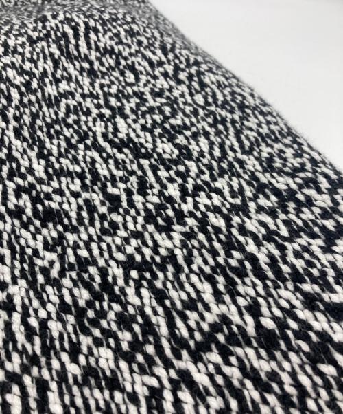 ISSEY MIYAKE（イッセイミヤケ）ISSEY MIYAKE (イッセイミヤケ) BROBDINGNAG KNIT cropped top/ショート丈ニット ブラック×ホワイト サイズ:2の古着・服飾アイテム