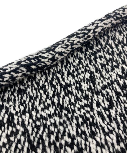 ISSEY MIYAKE（イッセイミヤケ）ISSEY MIYAKE (イッセイミヤケ) BROBDINGNAG KNIT cropped top/ショート丈ニット ブラック×ホワイト サイズ:2の古着・服飾アイテム