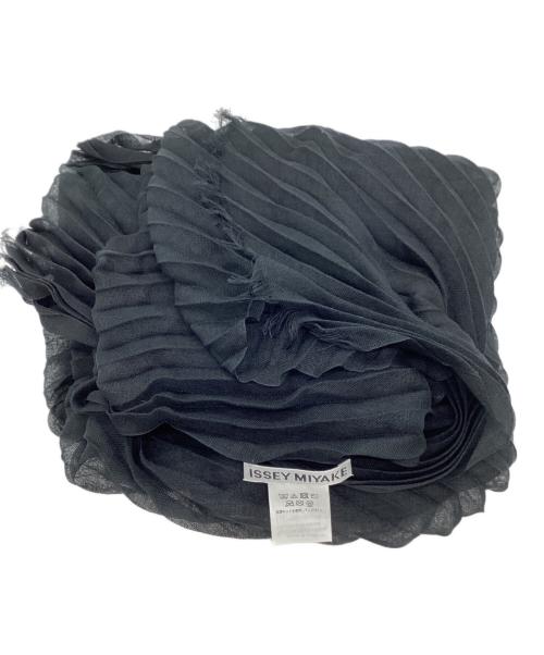 ISSEY MIYAKE（イッセイミヤケ）ISSEY MIYAKE (イッセイミヤケ) プリーツストール ブラックの古着・服飾アイテム