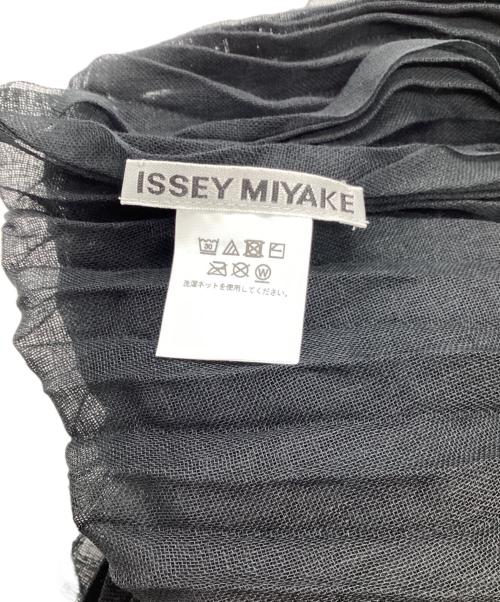 ISSEY MIYAKE（イッセイミヤケ）ISSEY MIYAKE (イッセイミヤケ) プリーツストール ブラックの古着・服飾アイテム
