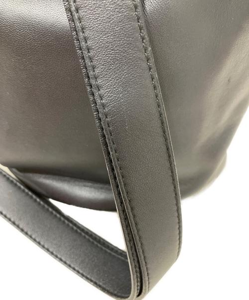BOTTEGA VENETA（ボッテガベネタ）BOTTEGA VENETA (ボッテガベネタ) ドロップスモールバケットバッグ ブラックの古着・服飾アイテム