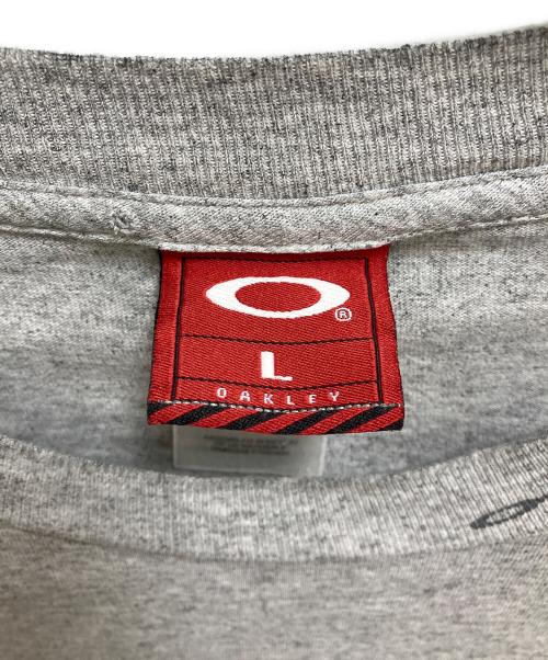 OAKLEY（オークリー）OAKLEY (オークリー) 90-00'sセンターロゴTシャツ グレー サイズ:Lの古着・服飾アイテム