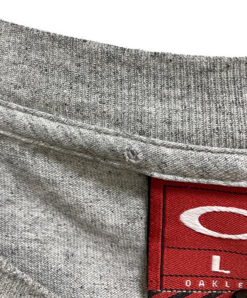 OAKLEY（オークリー）OAKLEY (オークリー) 90-00'sセンターロゴTシャツ グレー サイズ:Lの古着・服飾アイテム