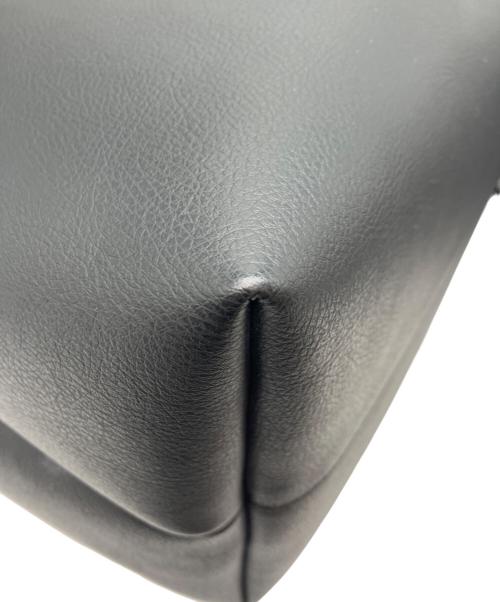 TOMORROW LAND（トゥモローランド）TOMORROW LAND (トゥモローランド) ショルダーバッグ MEDIUM ブラックの古着・服飾アイテム