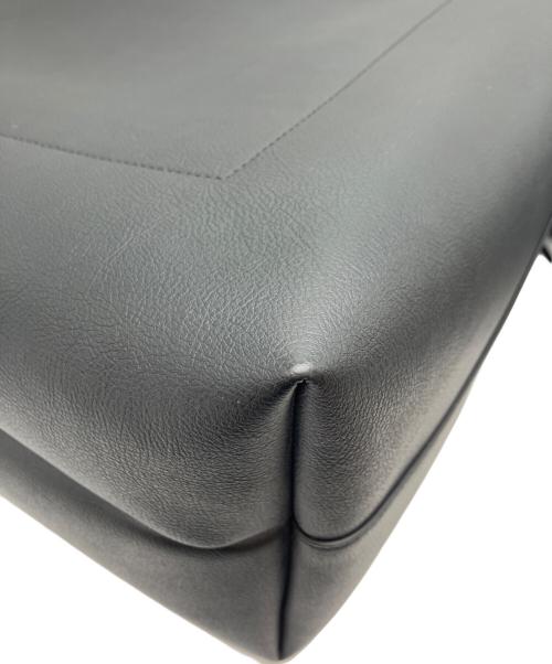 TOMORROW LAND（トゥモローランド）TOMORROW LAND (トゥモローランド) ショルダーバッグ MEDIUM ブラックの古着・服飾アイテム