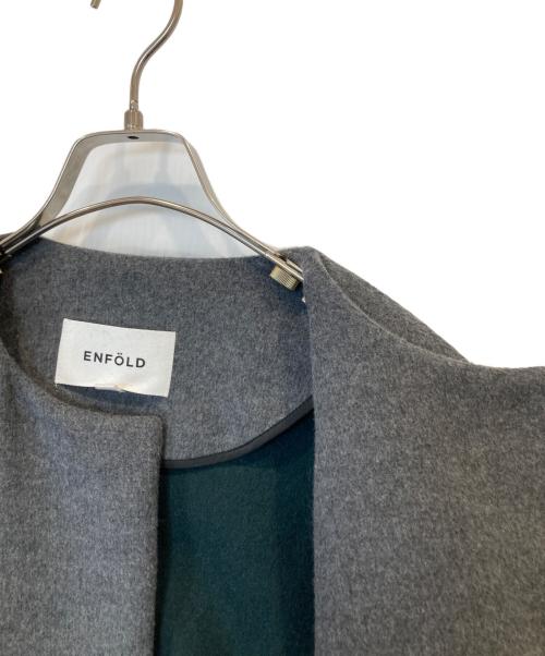 ENFOLD（エンフォルド）ENFOLD (エンフォルド) ファインリバービーバーノーカラースリットコート 300CA330-1500 グレー サイズ:38の古着・服飾アイテム