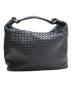 BOTTEGA VENETA (ボッテガベネタ) イントレチャート セミショルダーバッグ ブラック：110000円