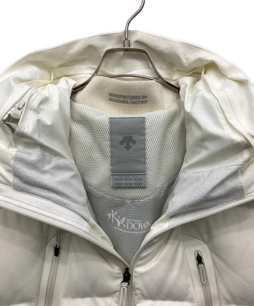 DESCENTE ALLTERRAIN（デザイント オルテライン）DESCENTE ALLTERRAIN (デザイント オルテライン) MIZUSAWA DOWN MOUNTAINEER ホワイト サイズ:SIZE Oの古着・服飾アイテム