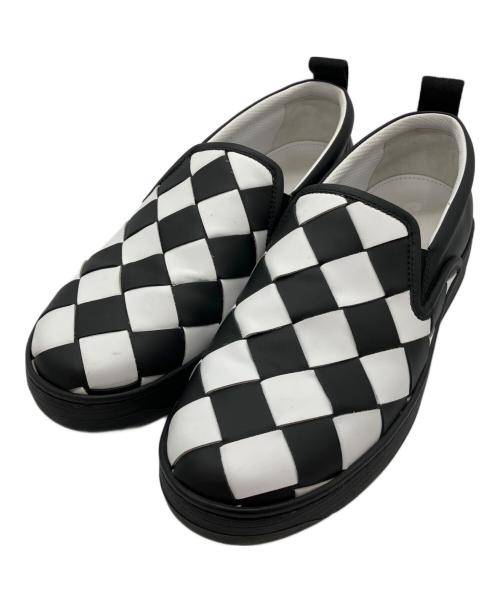 BOTTEGA VENETA（ボッテガベネタ）BOTTEGA VENETA (ボッテガベネタ) マキシイントレチャート チェッカーフラッグスリッポン ホワイト×ブラック サイズ:43の古着・服飾アイテム