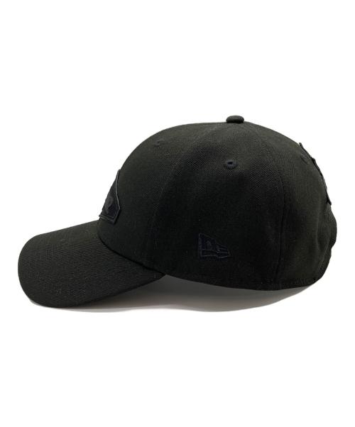 sacai（サカイ）sacai (サカイ) New Era (ニューエラ) MARK GONZALES (マーク・ゴンザレス) キャップ ブラックの古着・服飾アイテム